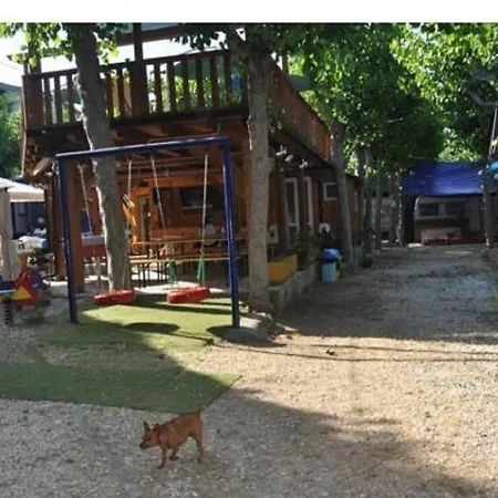 Borghetti Кемпинг